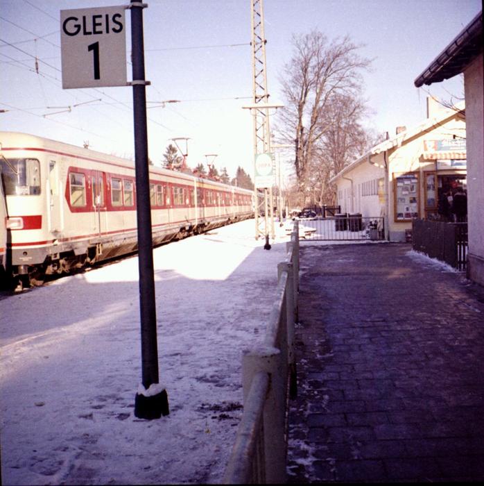 S-Bahn Mnchen, alle 3 Prototypen orange, rot, blau hintereinander in Gauting