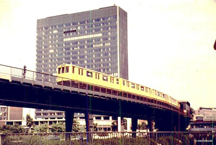 U-Bahn Berlin A3 Bhf Mckernstr. 1973